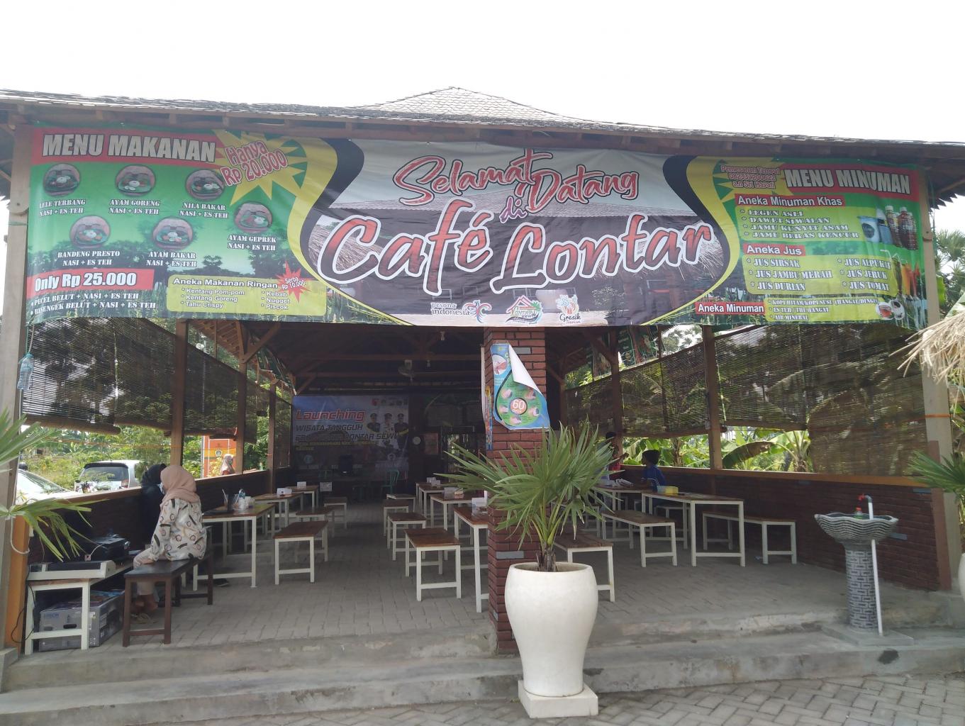 Cafe Lontar