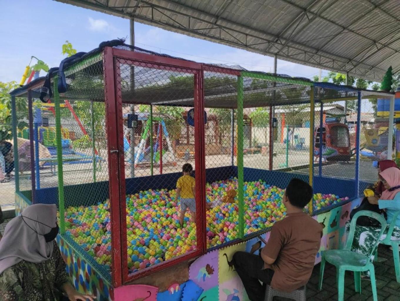 Wahana Permainan Anak (mandi Bola)