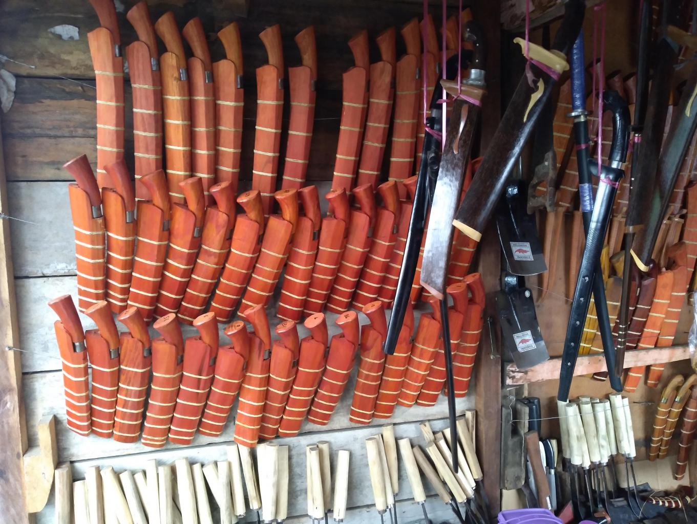 Penjual Souvenir Kuduk