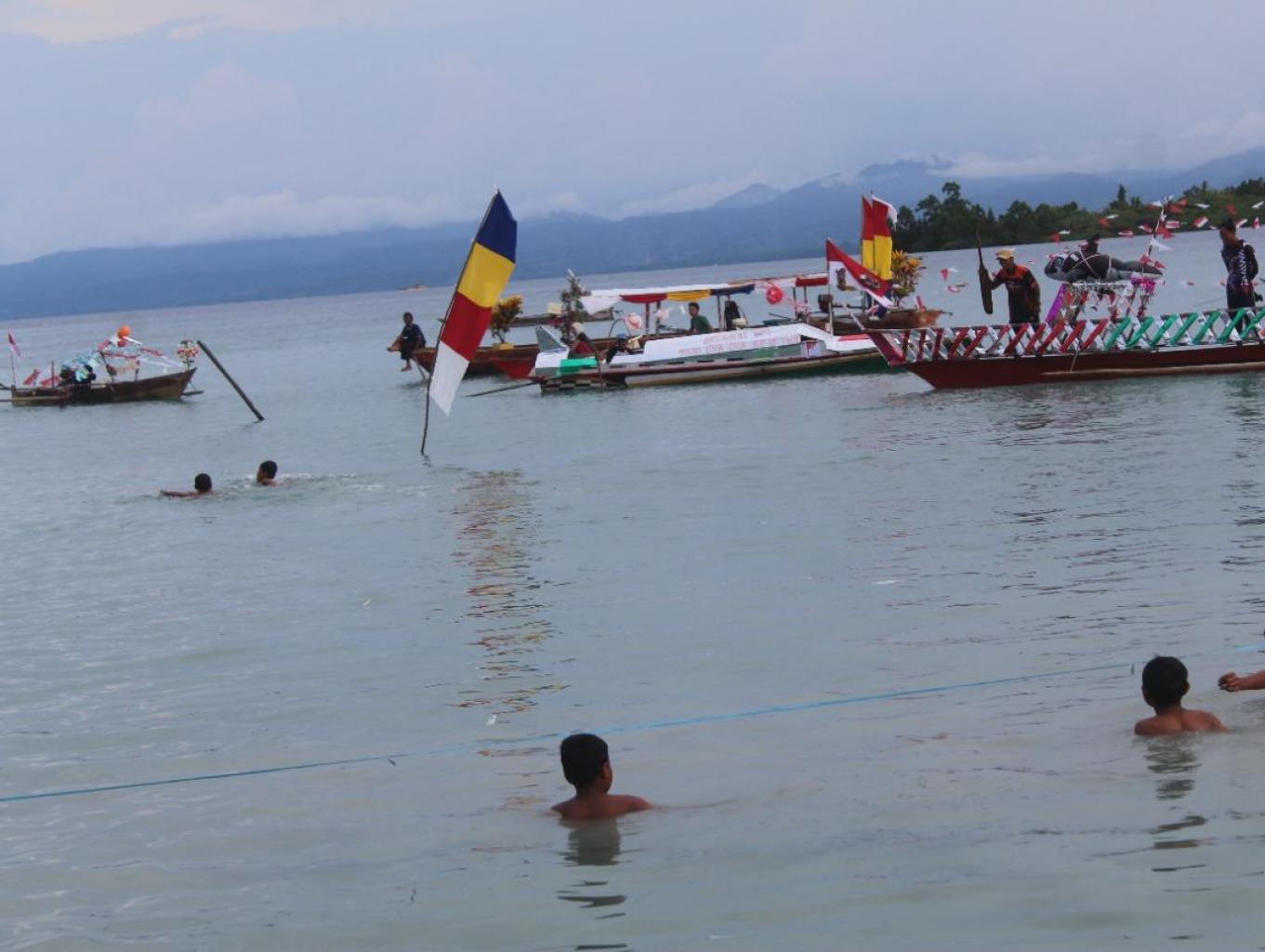 Parade Perahu Hias