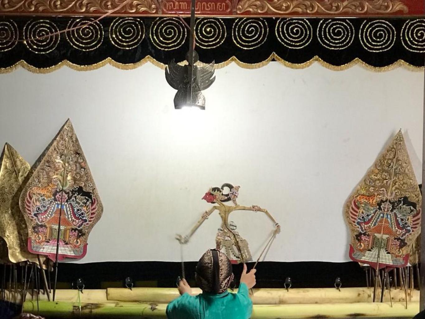 Kesenian Wayang Kulit