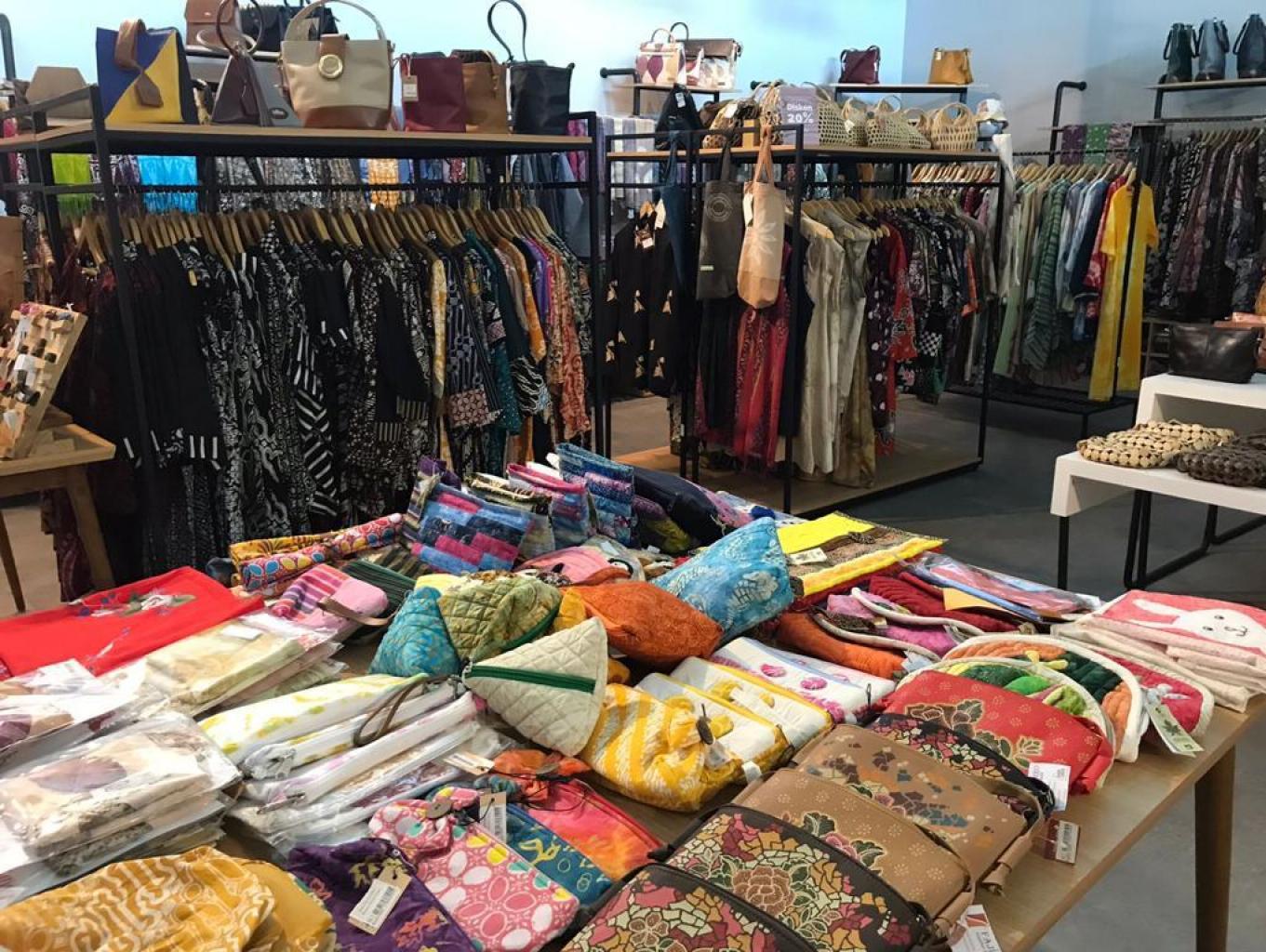 Jumputan Dan Ecoprint
