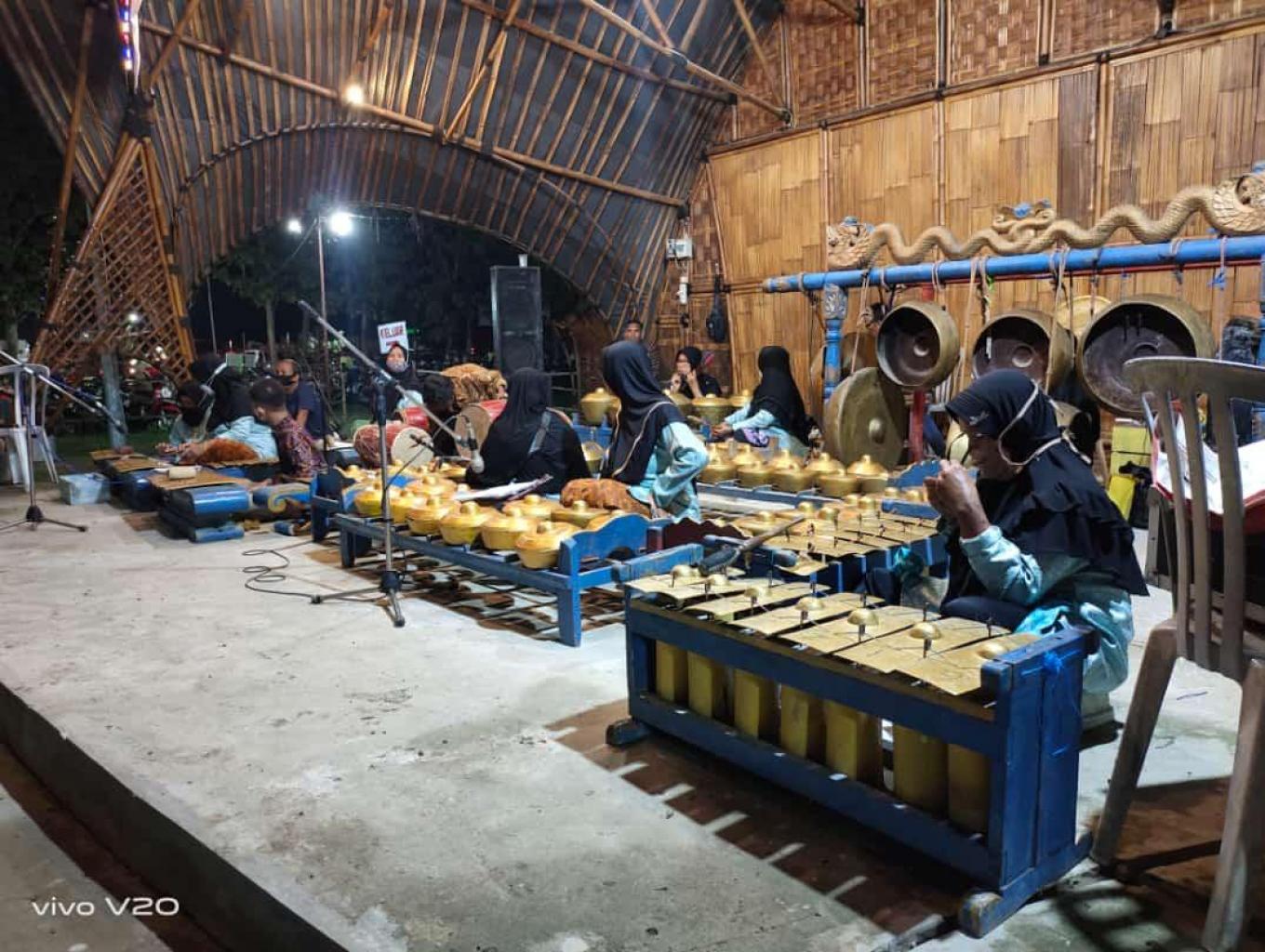 Karawitan Ibu-ibu Desa Karasgede