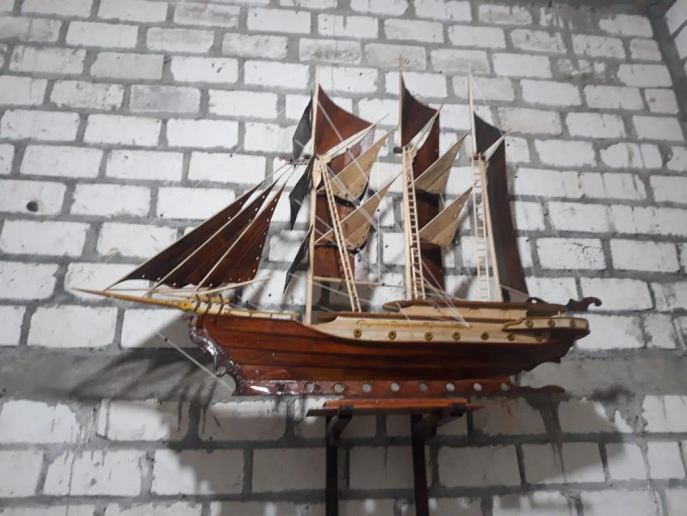 Miniatur Perahu