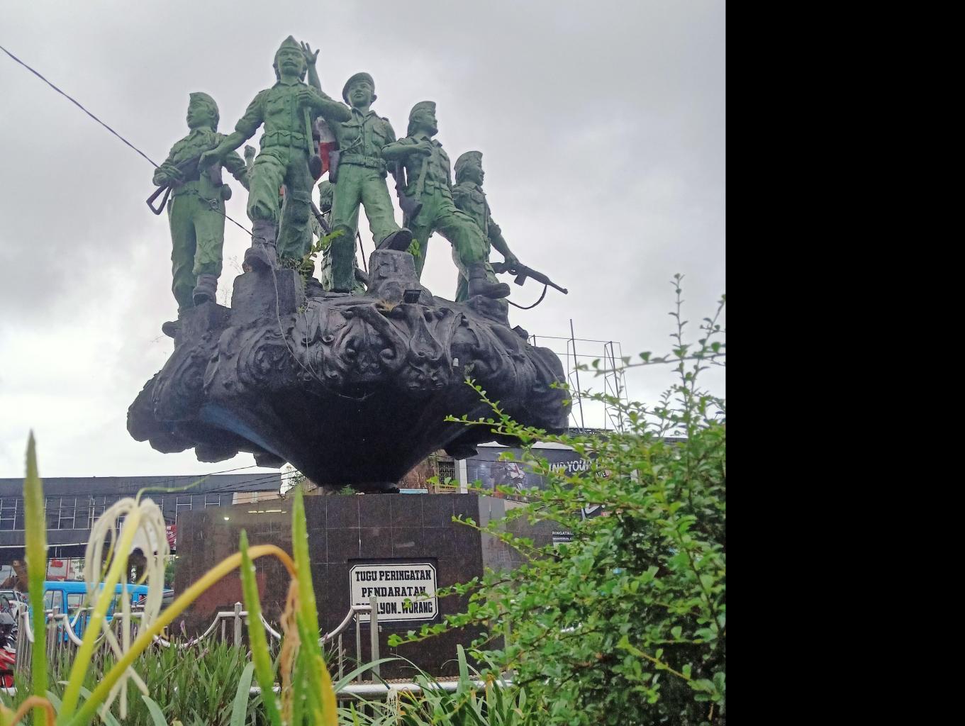 Tugu Peringatan Pendaratan Batalyon Worang