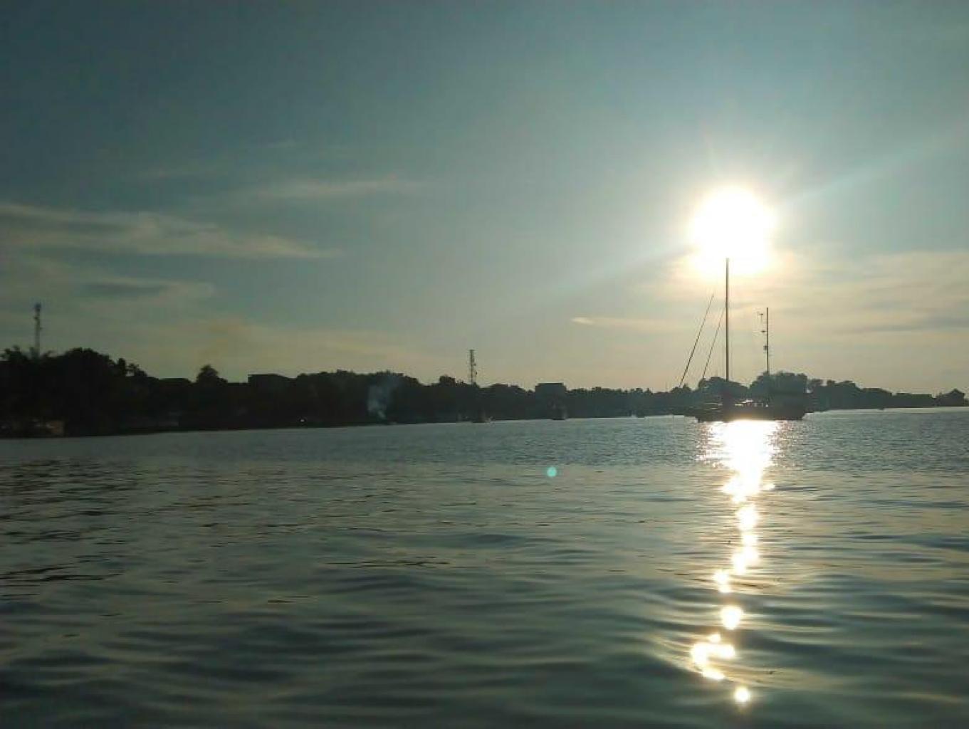 Wisata Tracking Perairan Teluk Wantiro