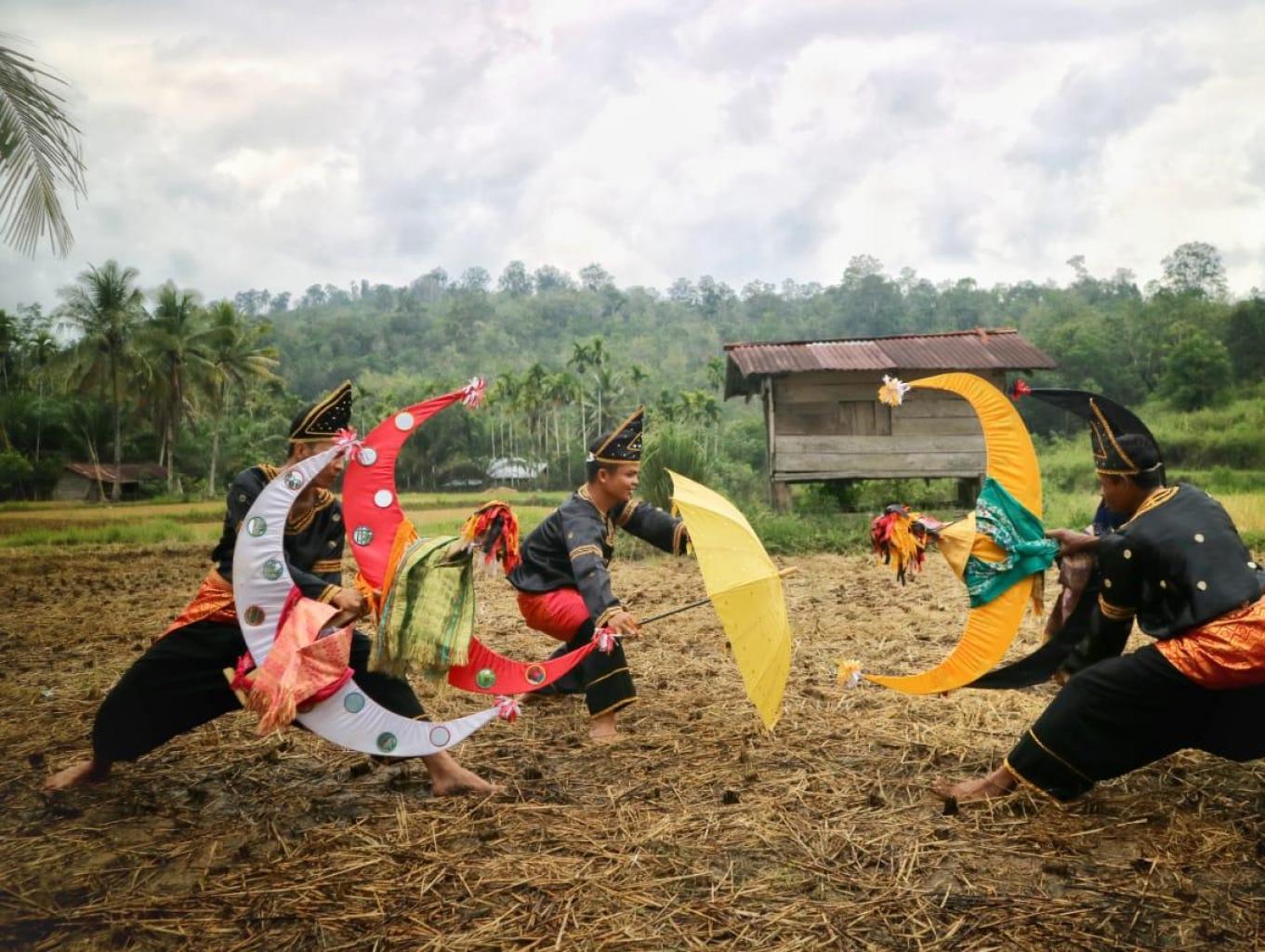 Tari Tanduok