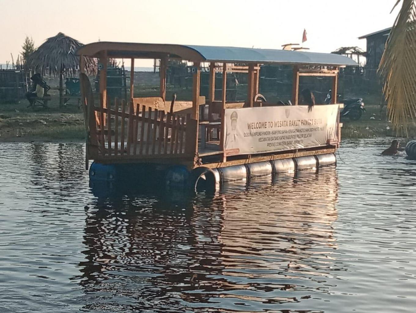 Rakit Pantai Suta