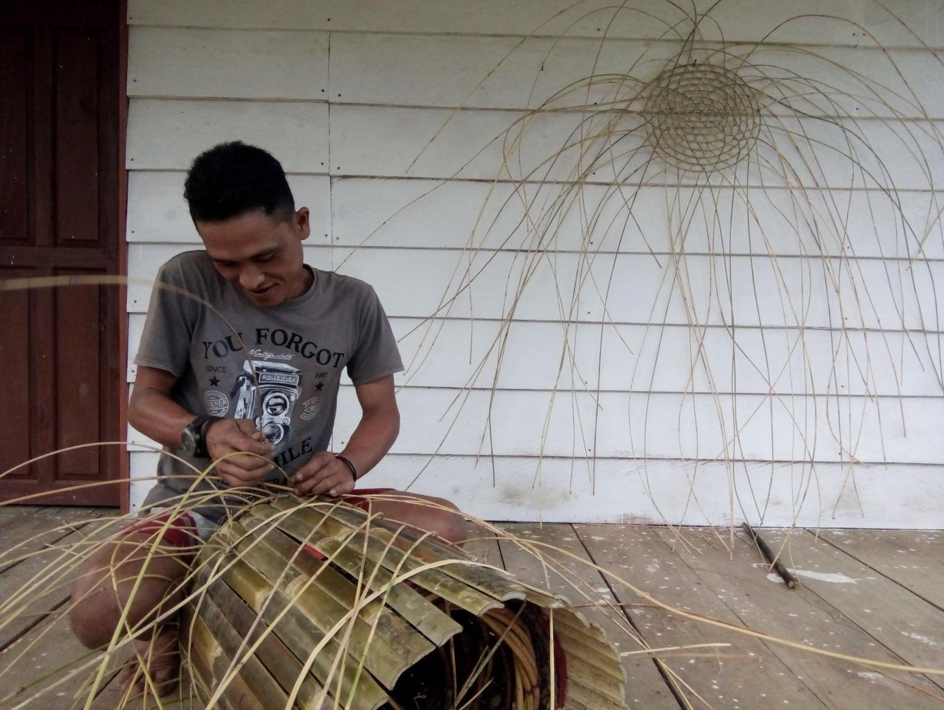 Tas  / Keranjang Tradisional Matotonan