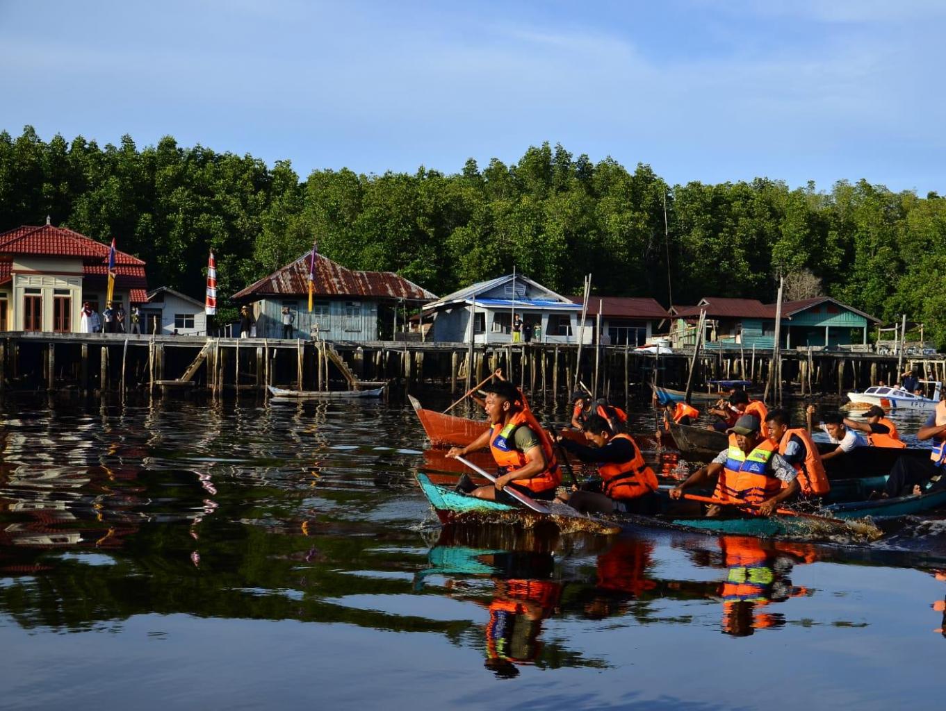 Pacu Sampan Sungai Bukit Batu