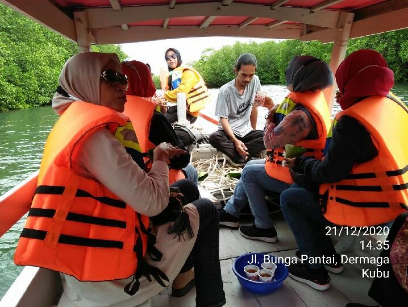 Susur Sungai Kubu (kubu Riverboat)