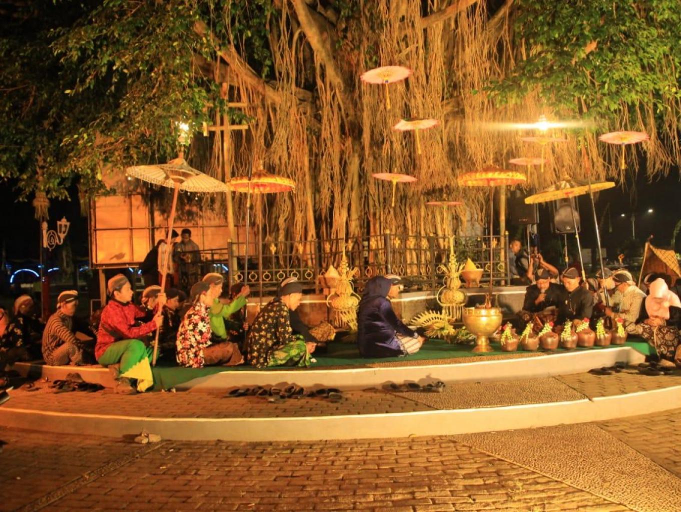Plobangan ( Makam Ki Ageng Wonosobo )