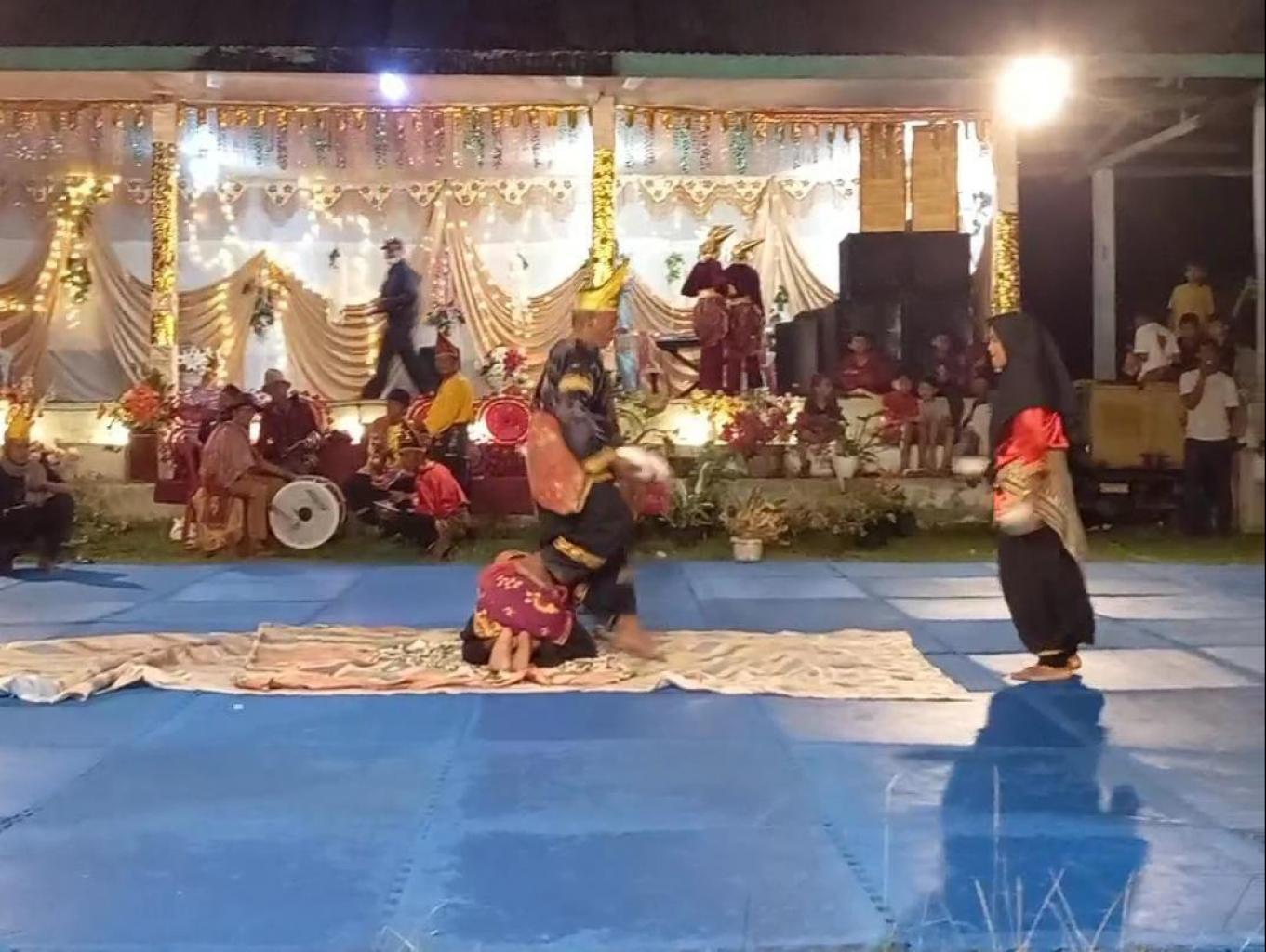 Atraksi Randai yang ditampilkan oleh Sanggar Yang ada di Desa Wisata Sulit Air 