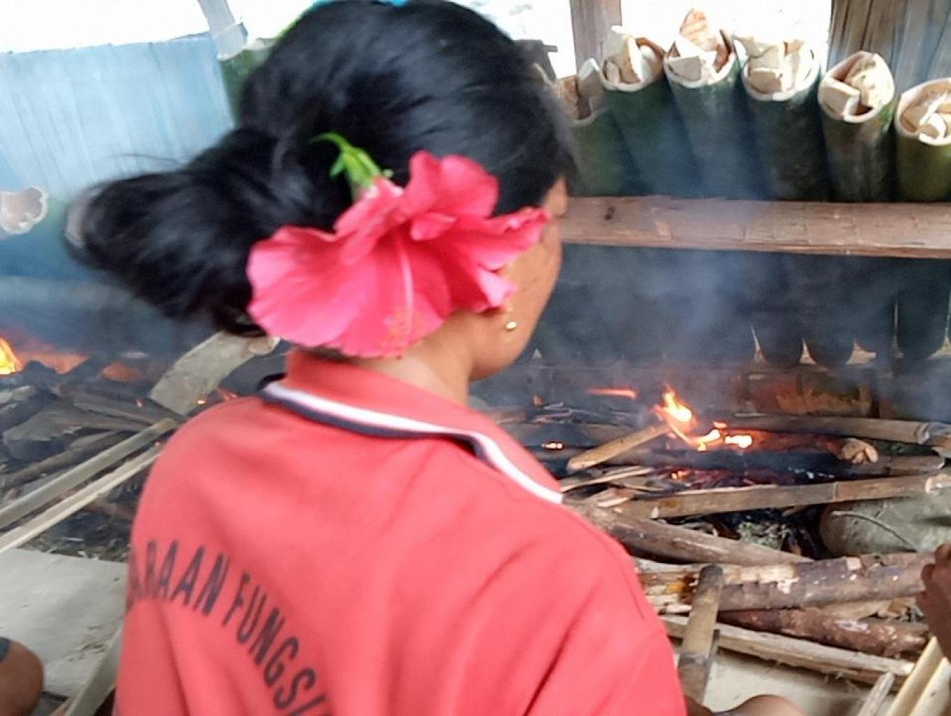 Gettek Si Obbuk / Keladi Dalam Bambu