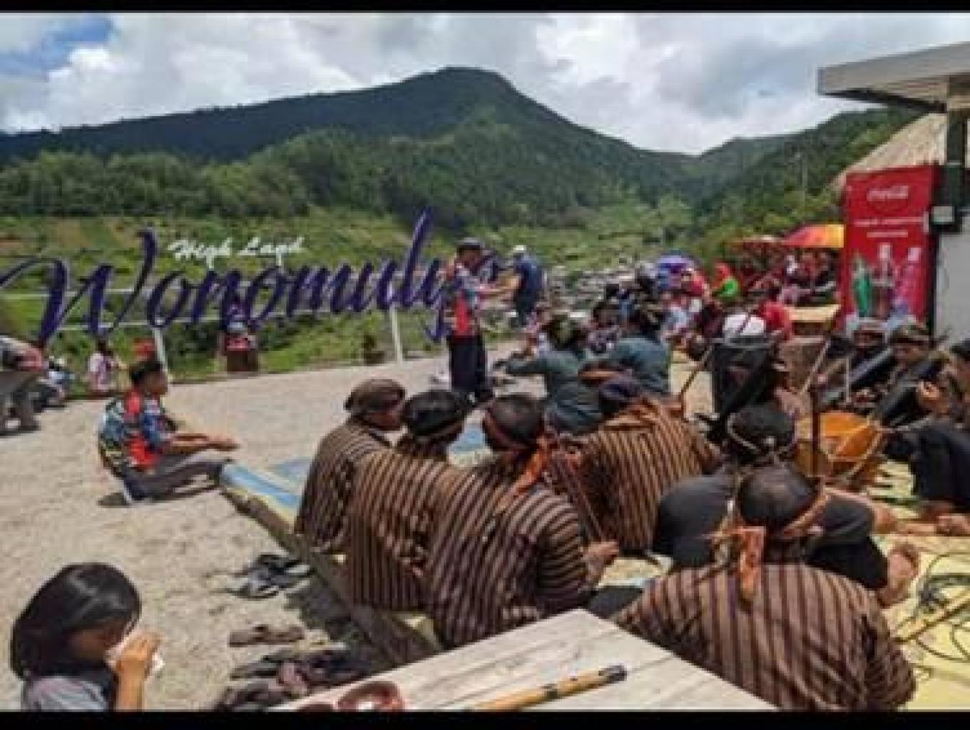 Atraksi Kentongan Dan Suling Atau Tongling