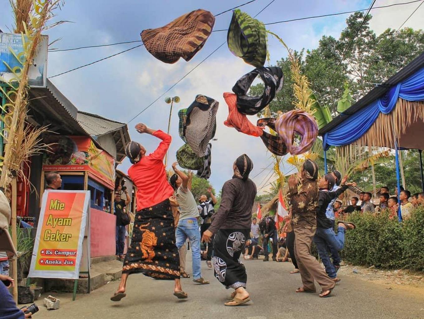 Festival Balon Sarung