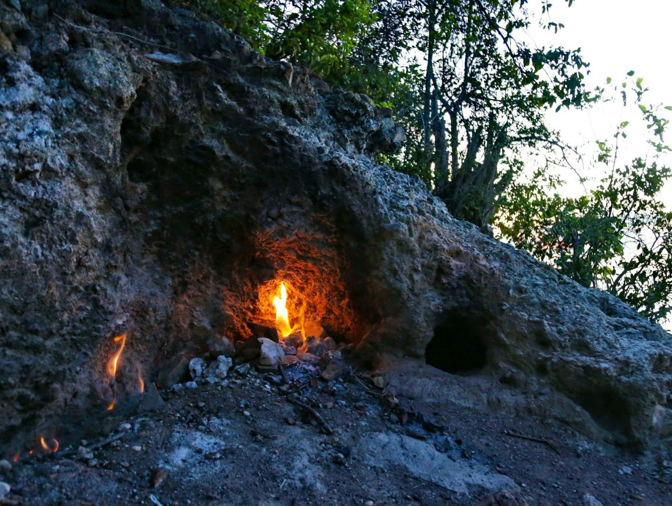 Wisata Tanjung Api