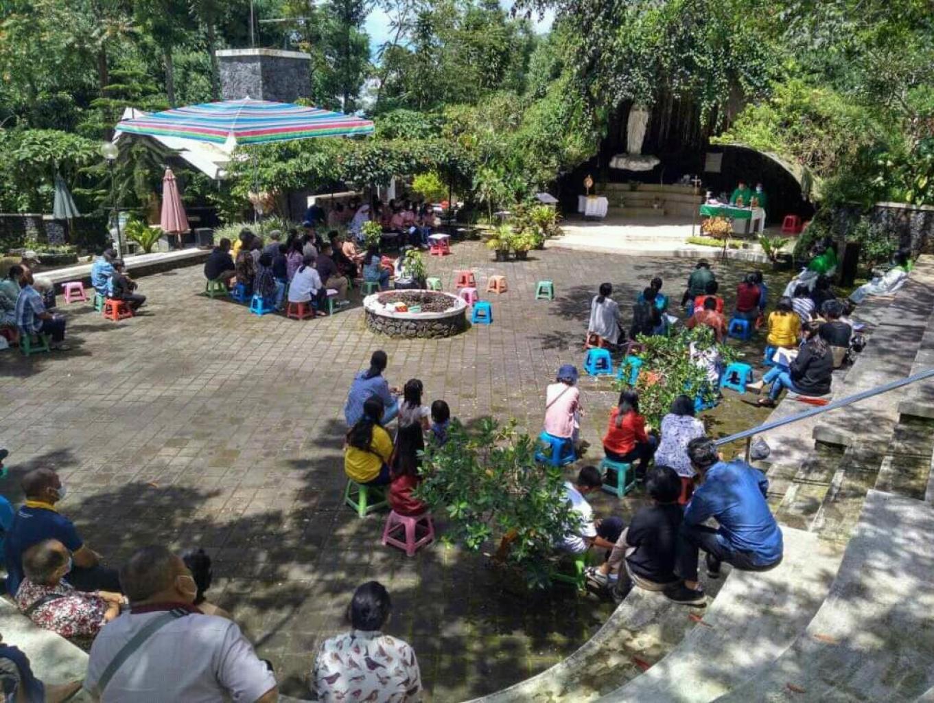 Gua Maria Taro Anggro