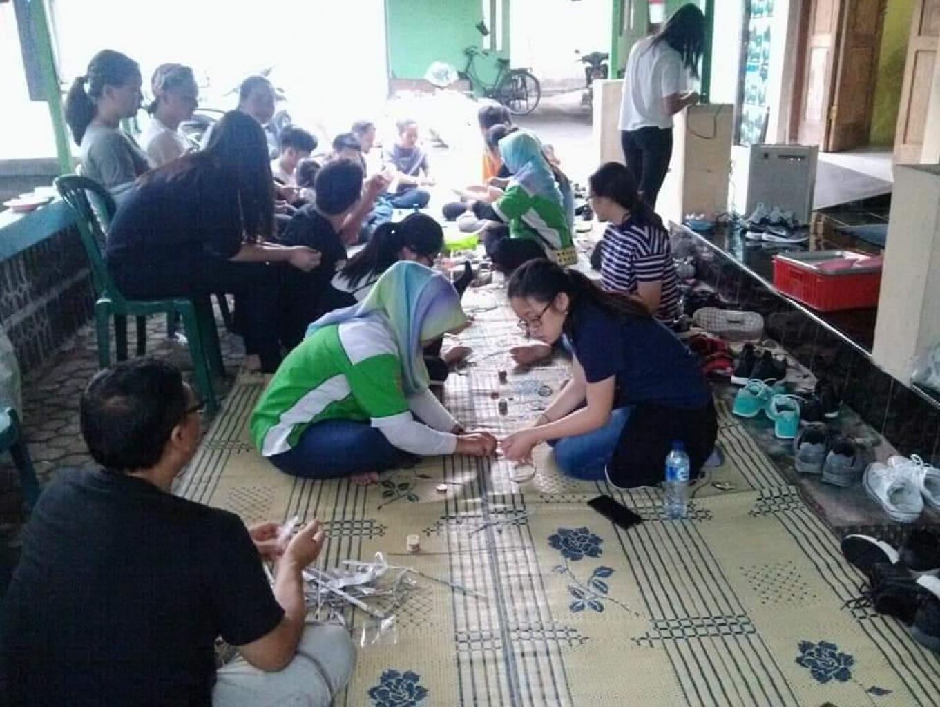 Praktek Mendaur Ulang Limbah Sampah