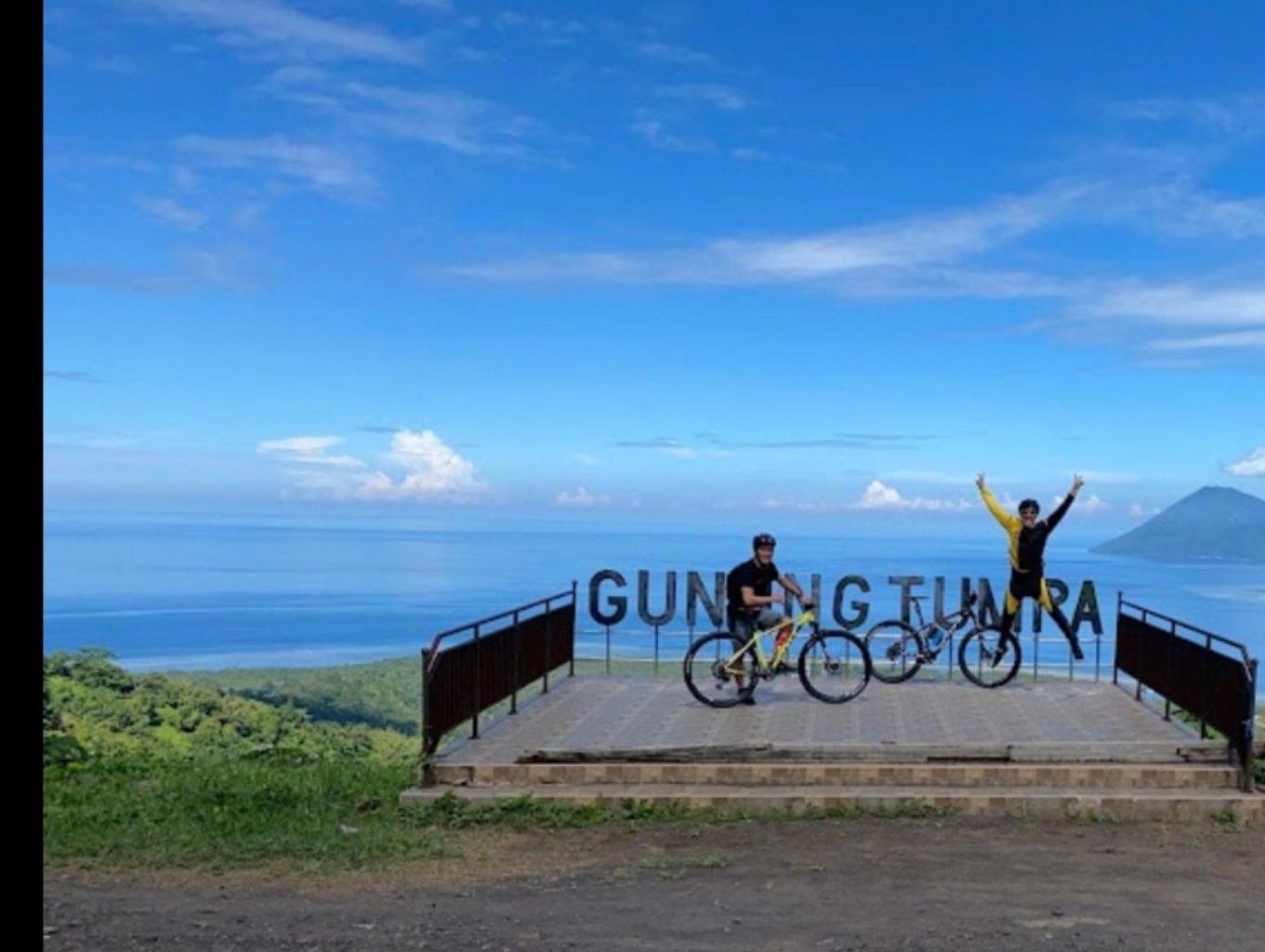 Wisata Taman Hutan Raya Gunung Tumpa H. V. Worang