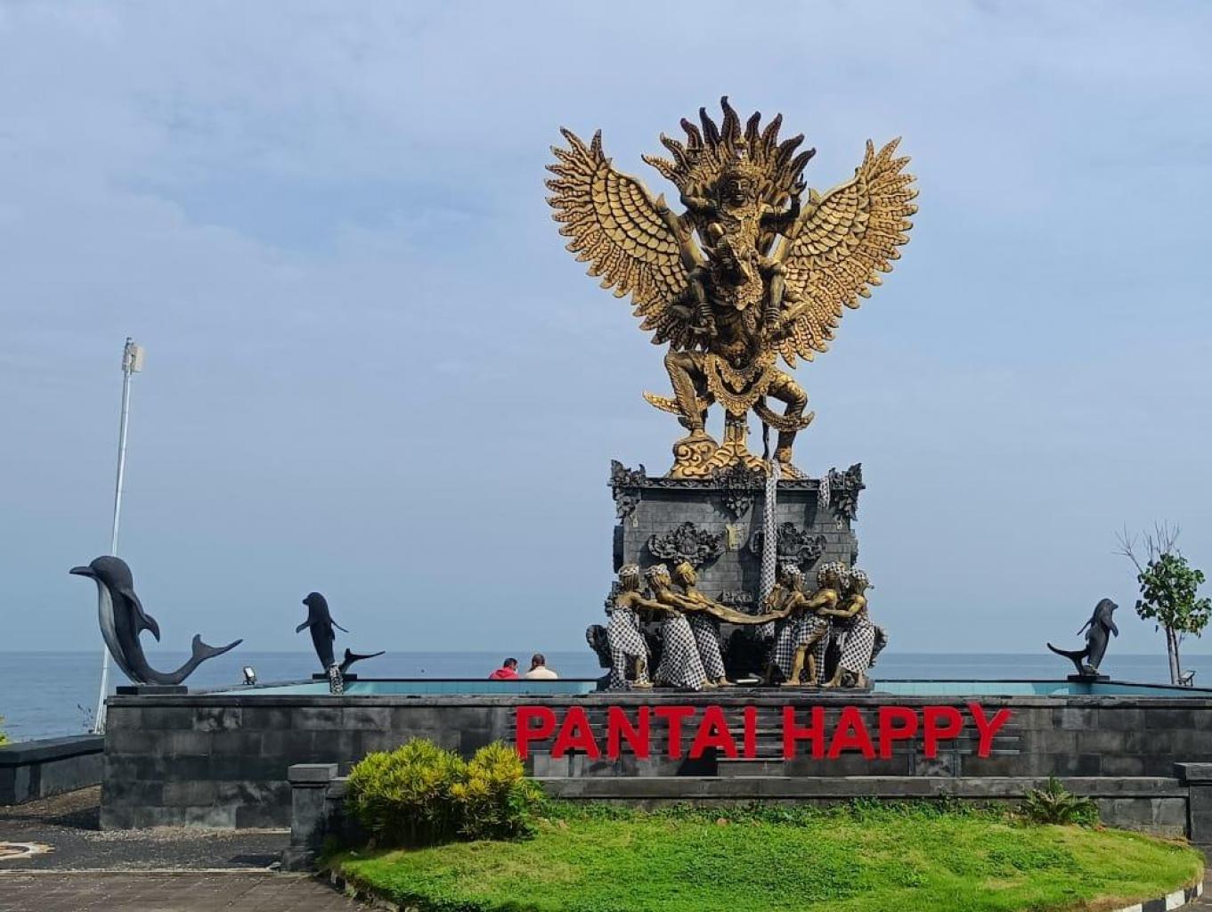 Pantai Happy