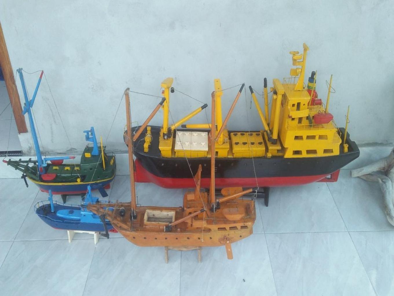 Membuat Kerajinan Kreatif Miniatur Kapal Kayu