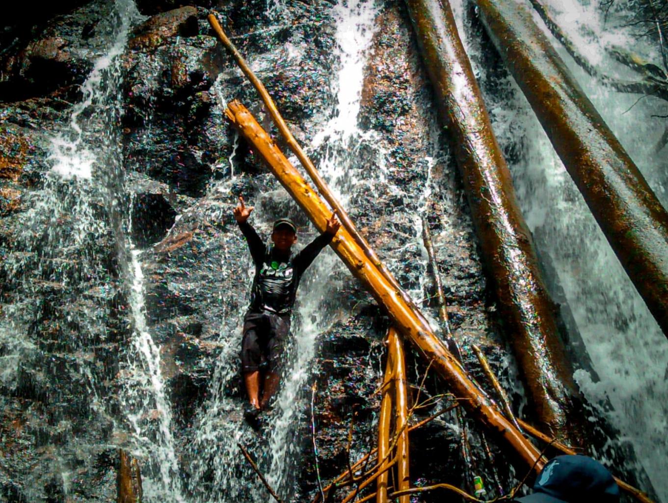 Hiking (air Terjun)