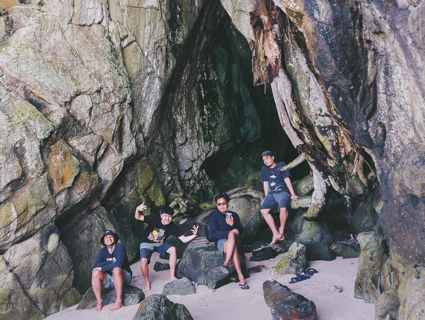 Wisata Goa Kelelawar
