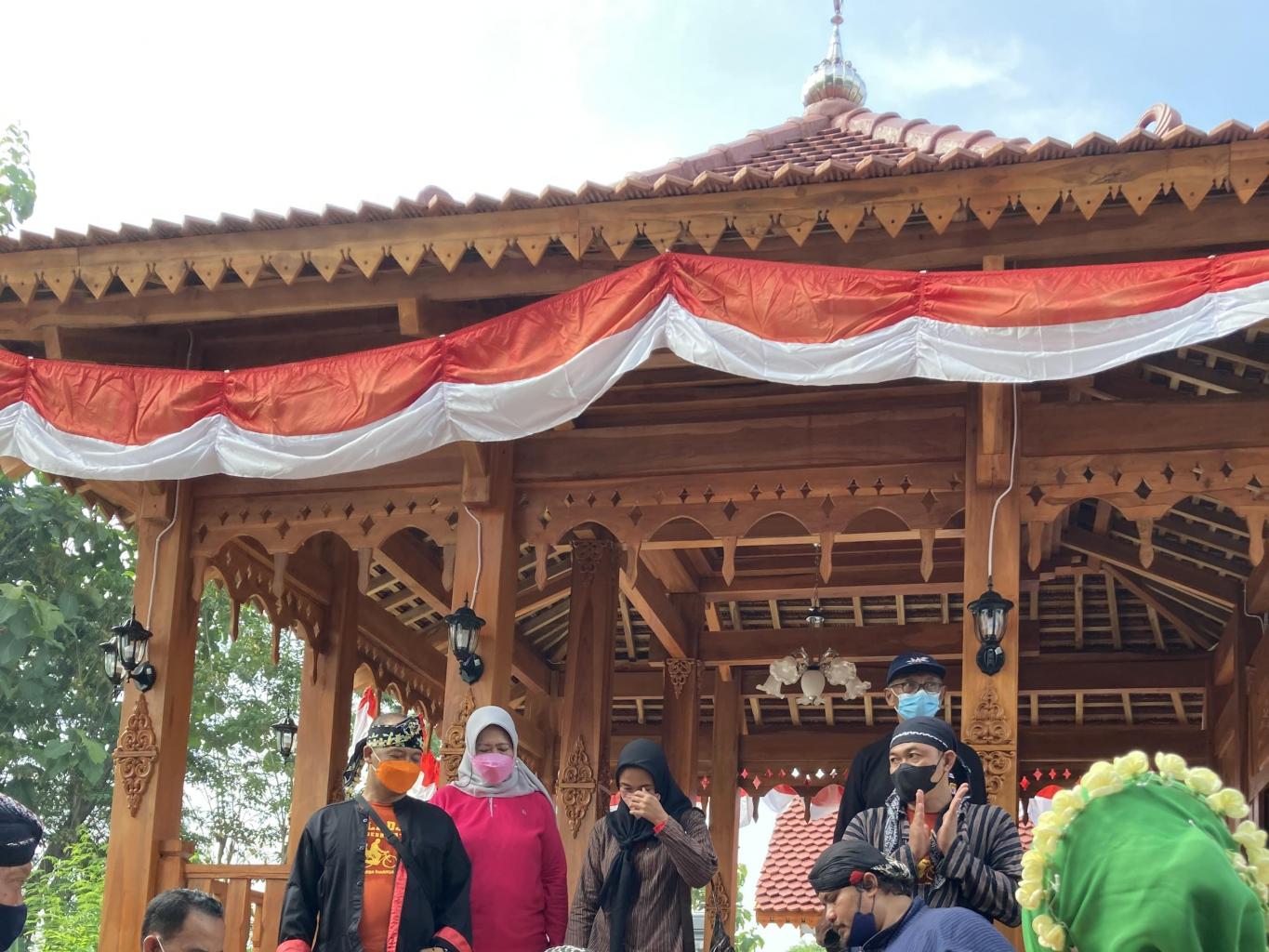 Atraksi Peresmian Musholla Sendang Kamal