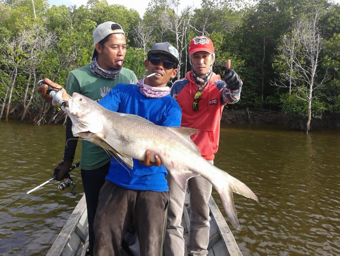 Paket Memancing Di Sungai Paloh