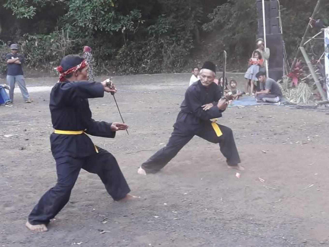 Pencak Silat Gunung Raung Gombengsari