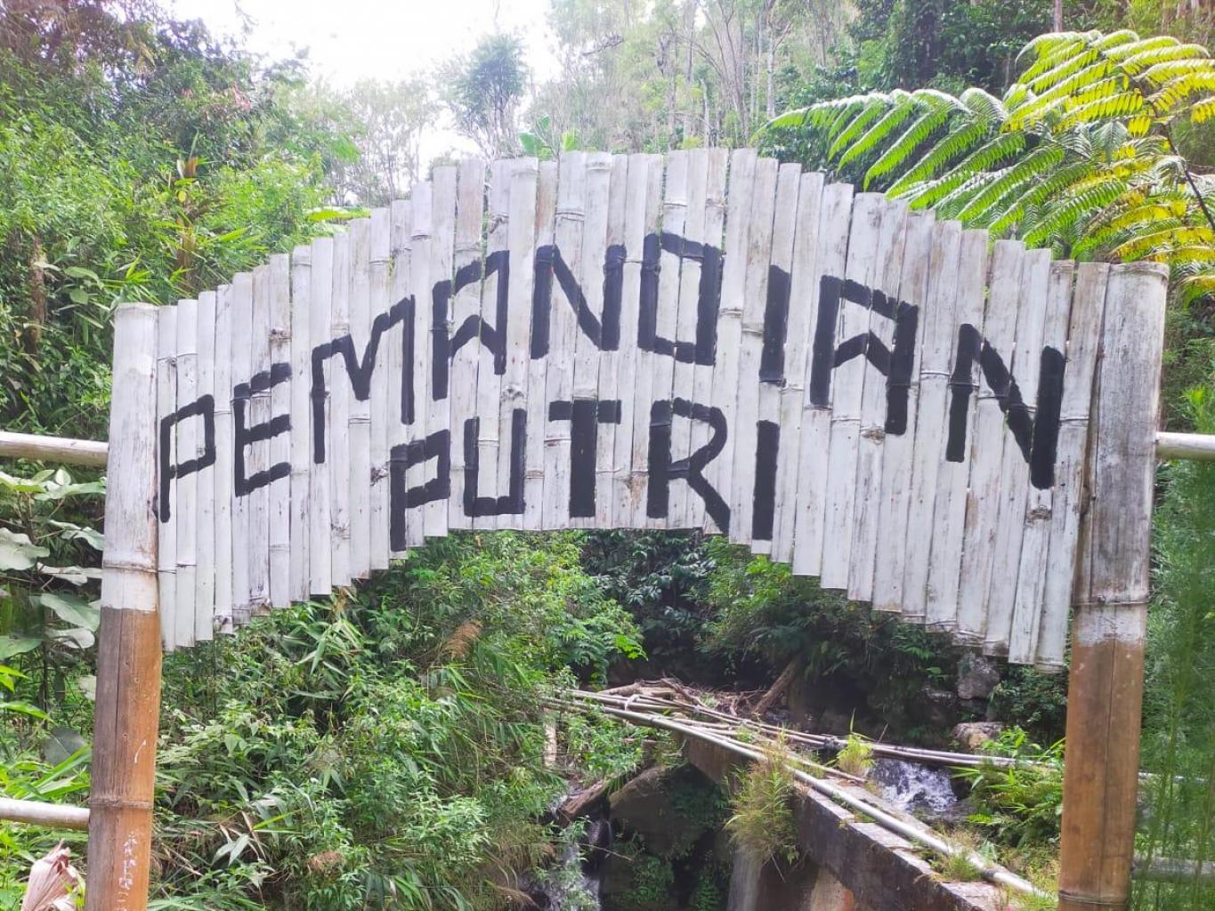 Kolam Pemandian Putri