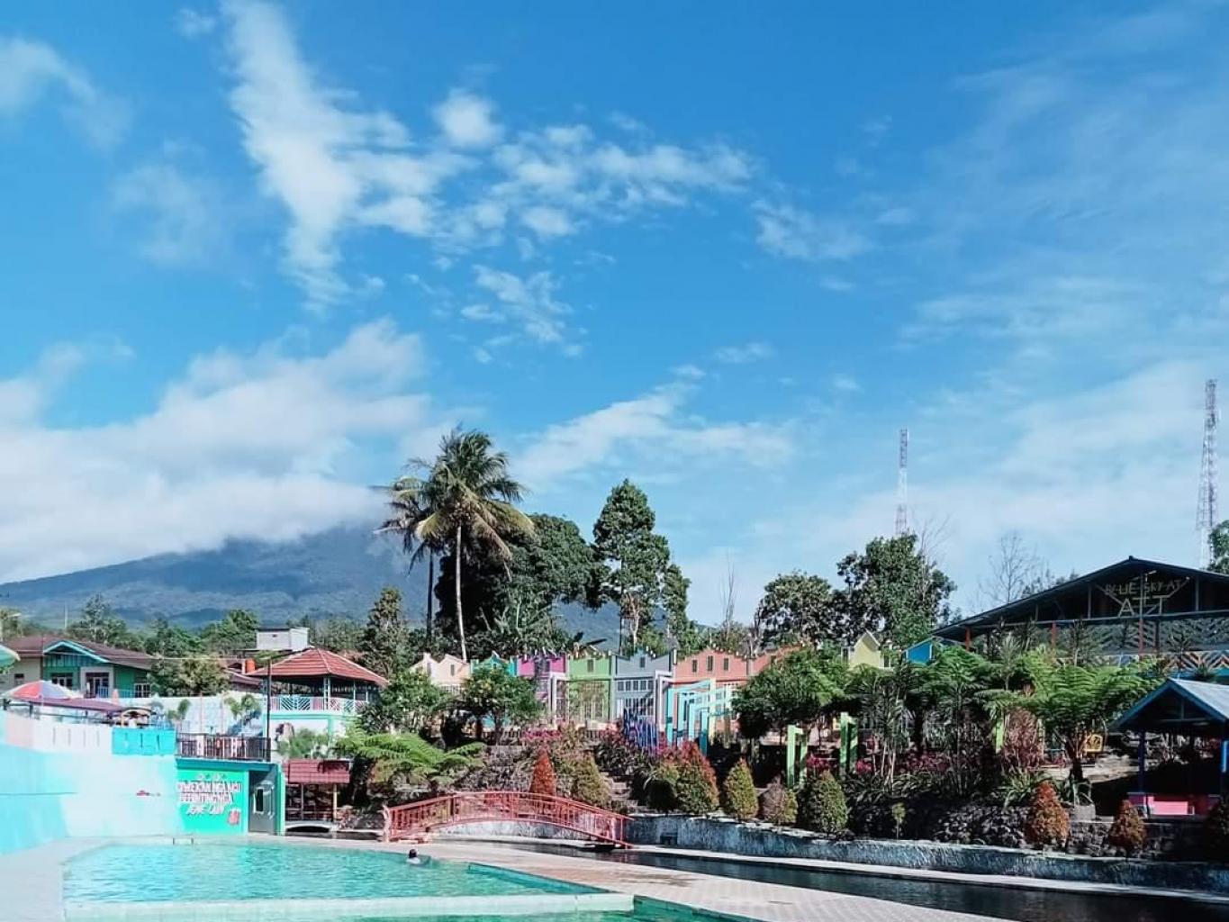 Kolam Renang Att