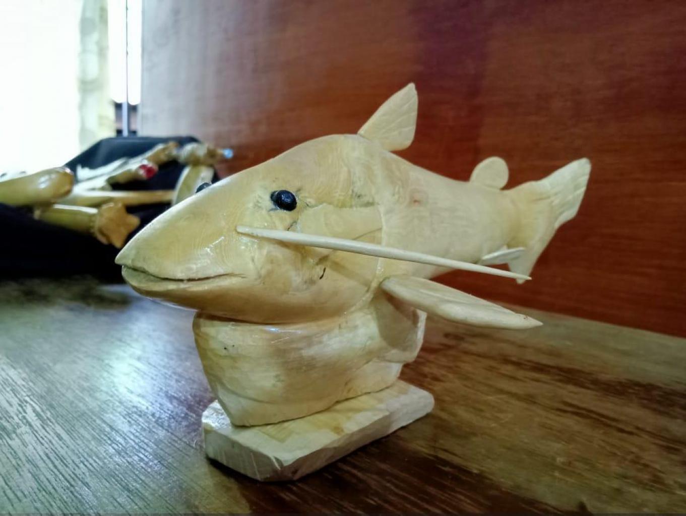 Kerajinan Tangan Limbah Kayu Kemuning