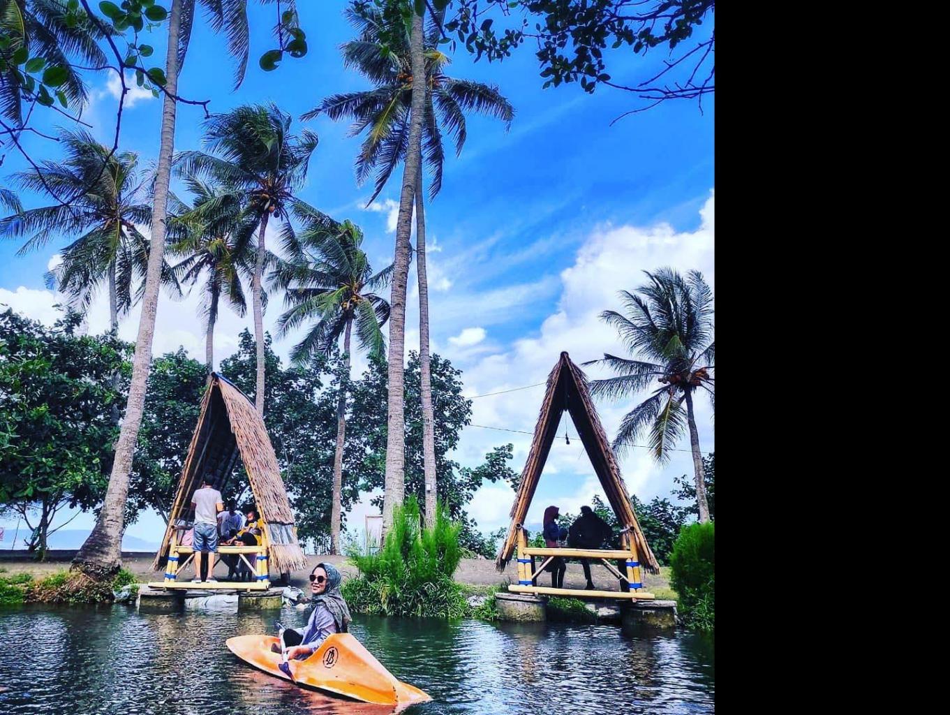 Pantai Cacalan Banyuwangi