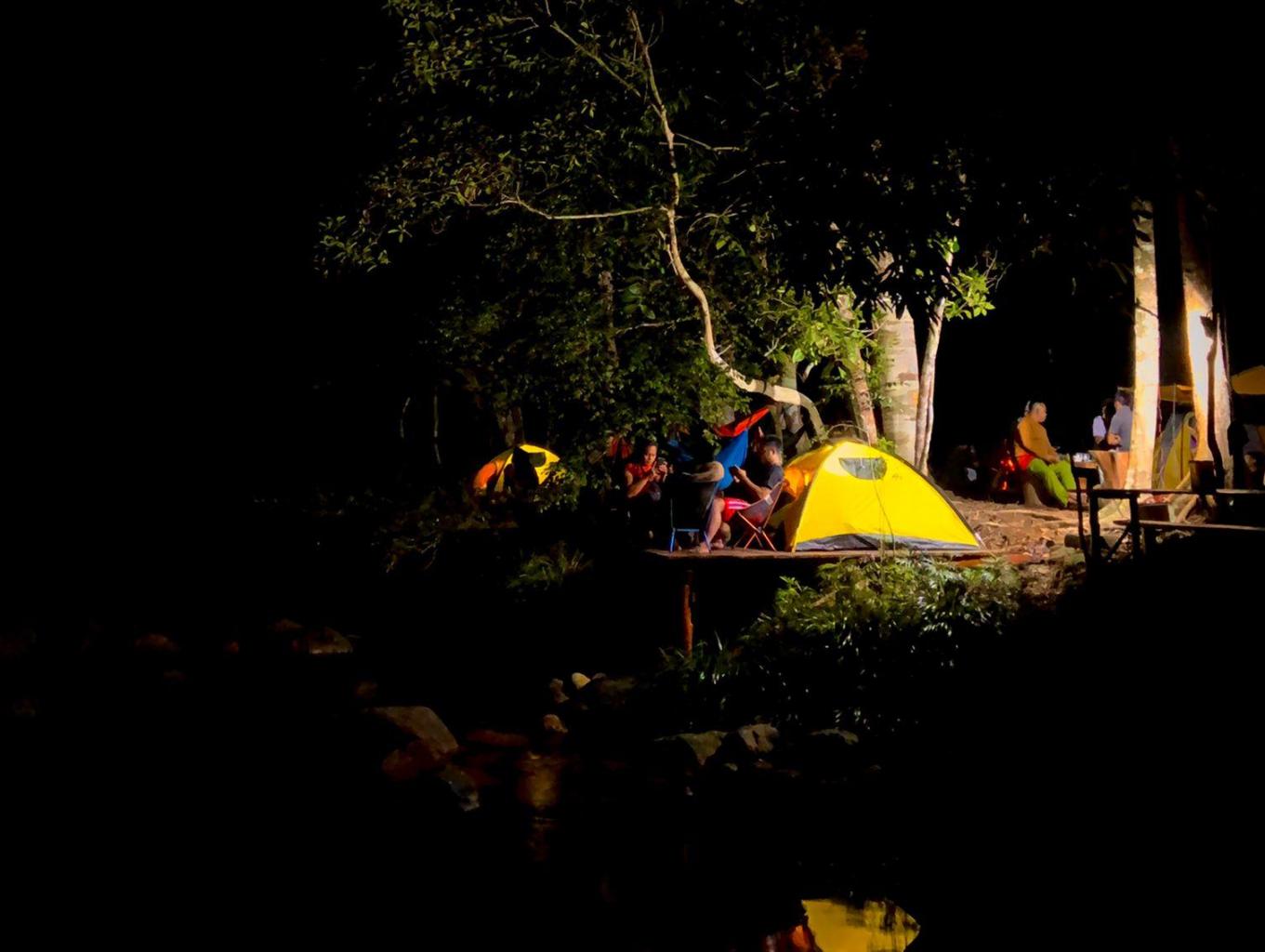 CAMPING DI SUNGAI KIM