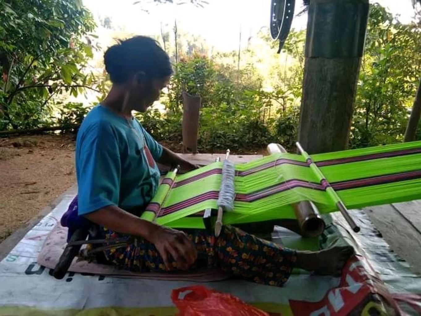 Tenunan Lokal