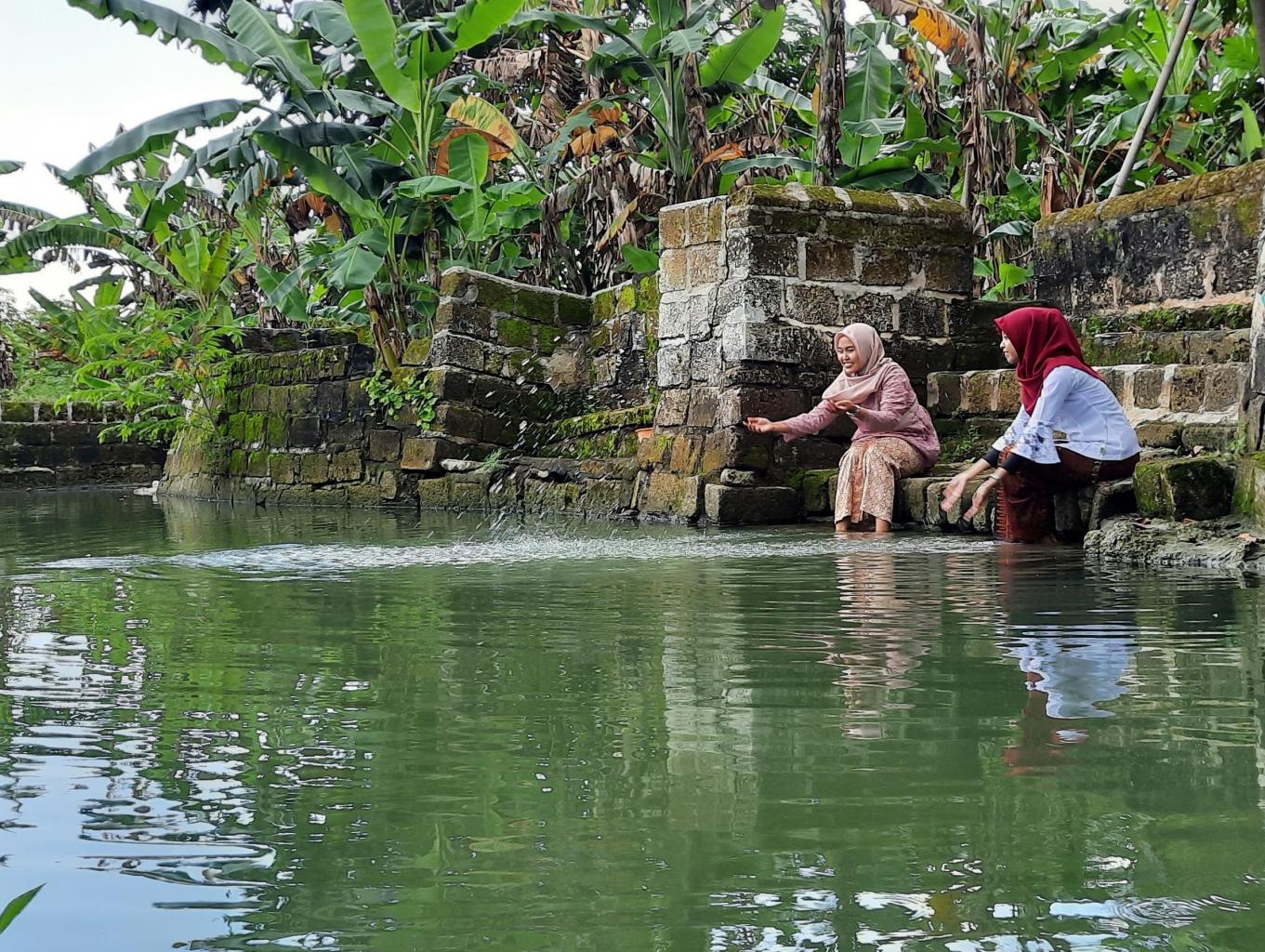 Tlogowaru (pemandian Para Putri)
