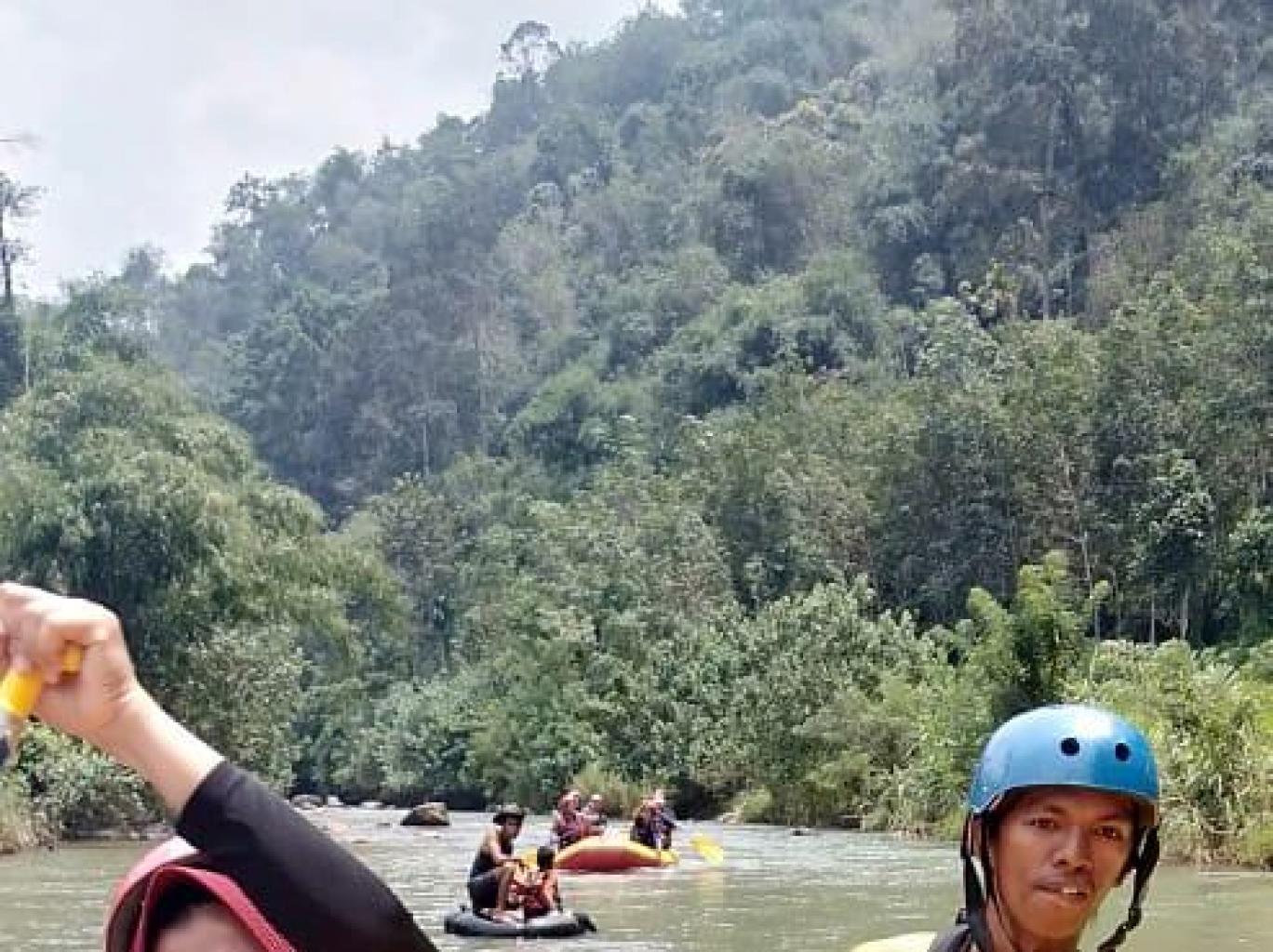 Kegiatan Arung Jeram Dan Fun Tubbing