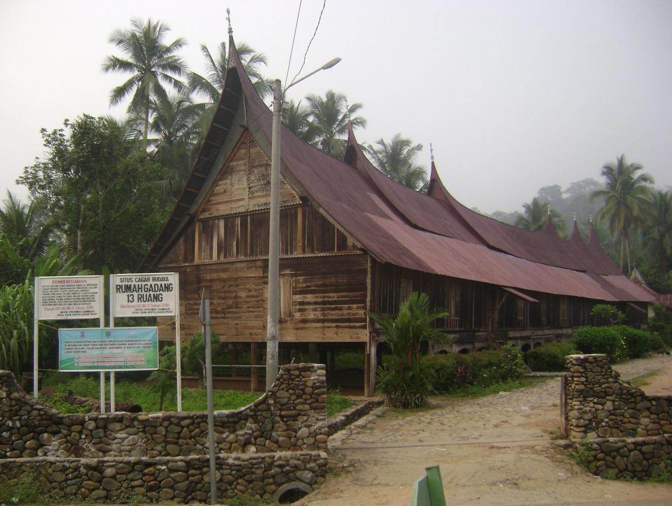 Rumah Gadang 13 Ruang