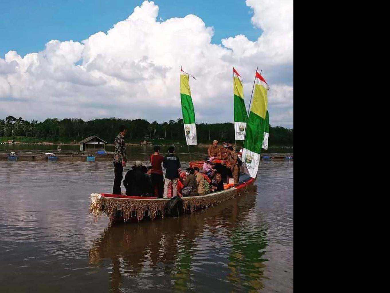 Susur Sungai Lubuk Guci Emas