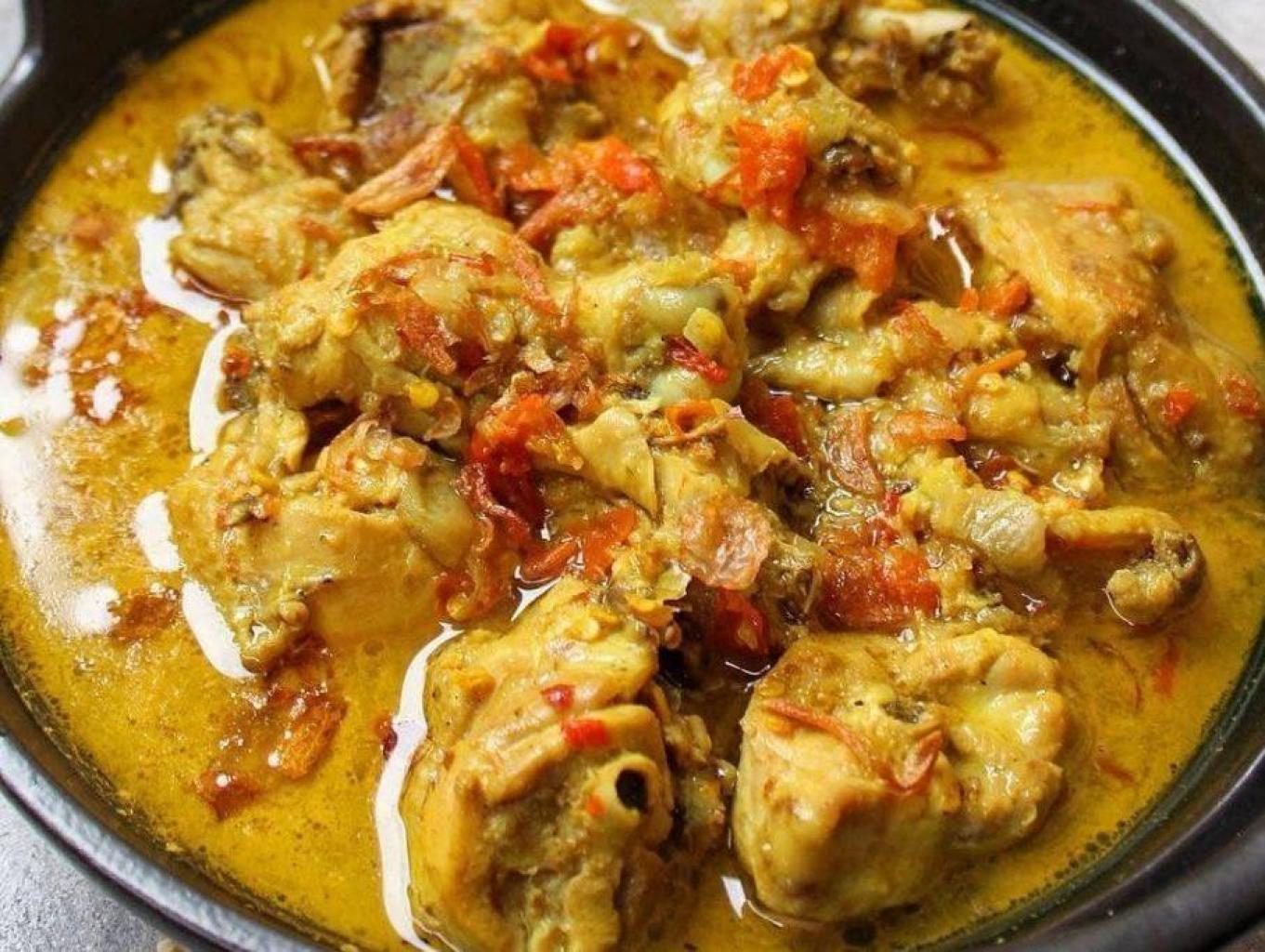 Opor Ayam Kampung