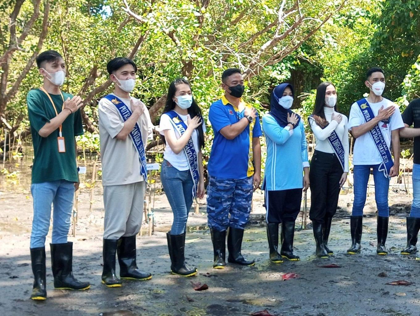 Penanaman Mangrove