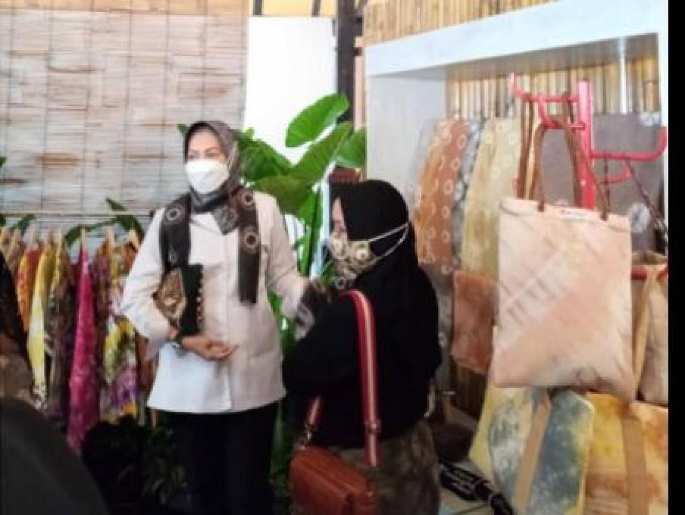 Wisata Edukasi Pelatihan Kain Lipat Jumput Kembang Tanjung