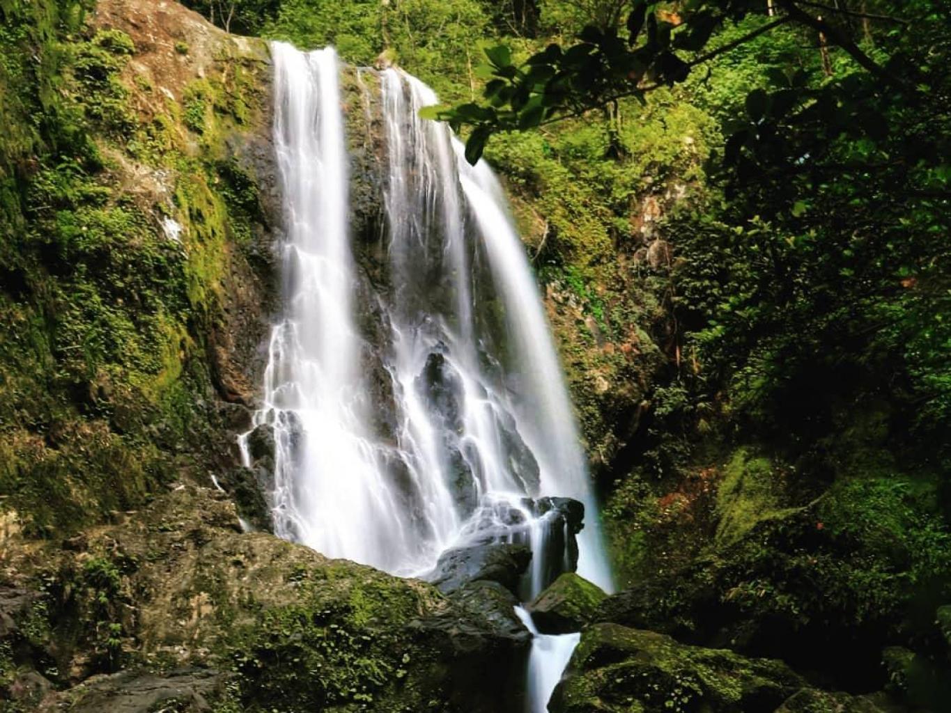 Wisata Air Terjun Baruttung