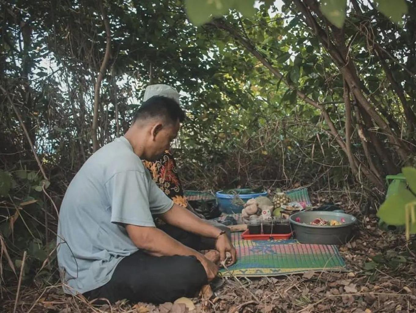 Wisata Upacara Ritual Ruwat Laut