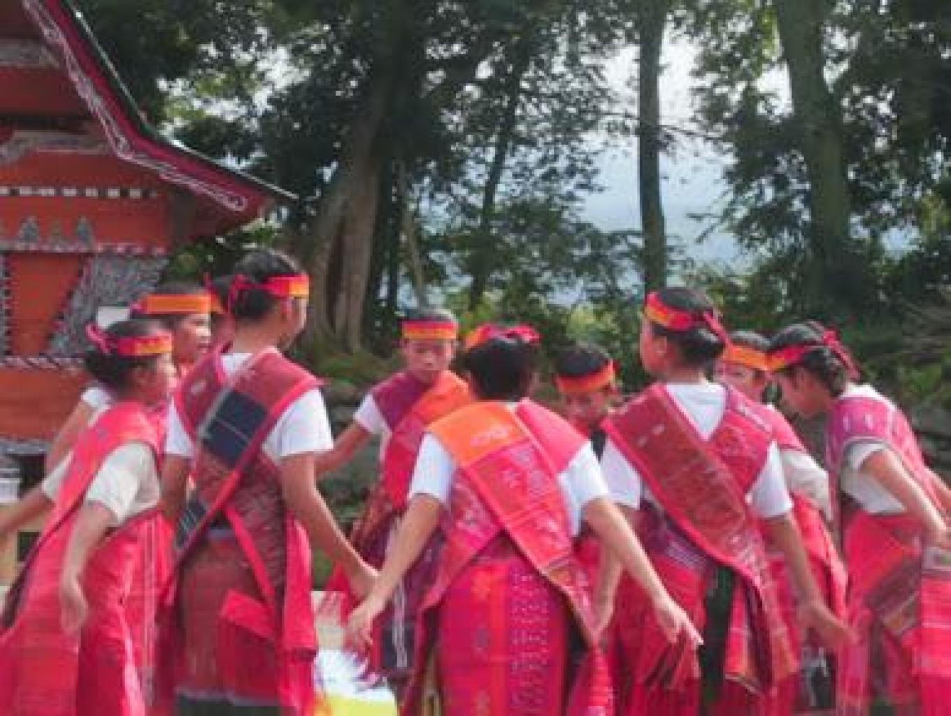 Kelas Menari Manortor Sanggar Tari Ronatama