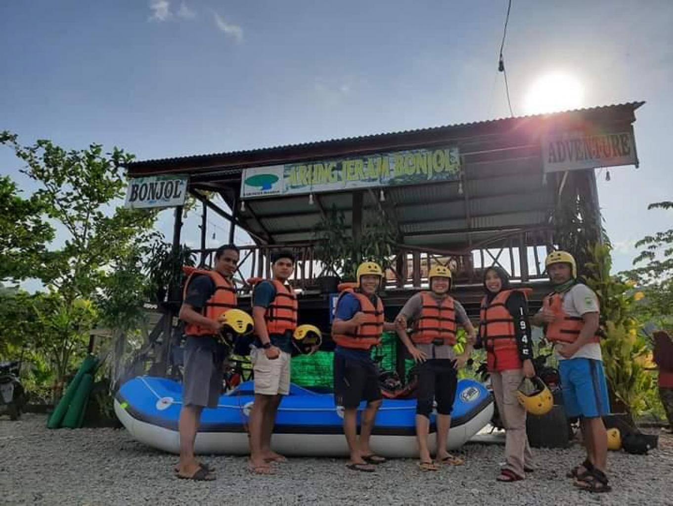 Mega Wisata Kuliner Bonjol ( Wisata Arum Jeram)
