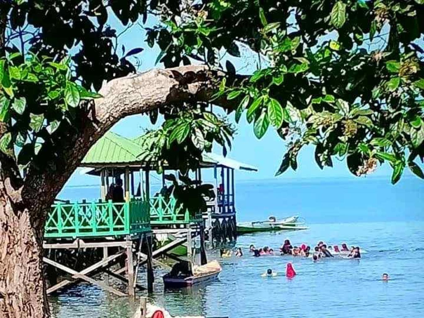 Berenang