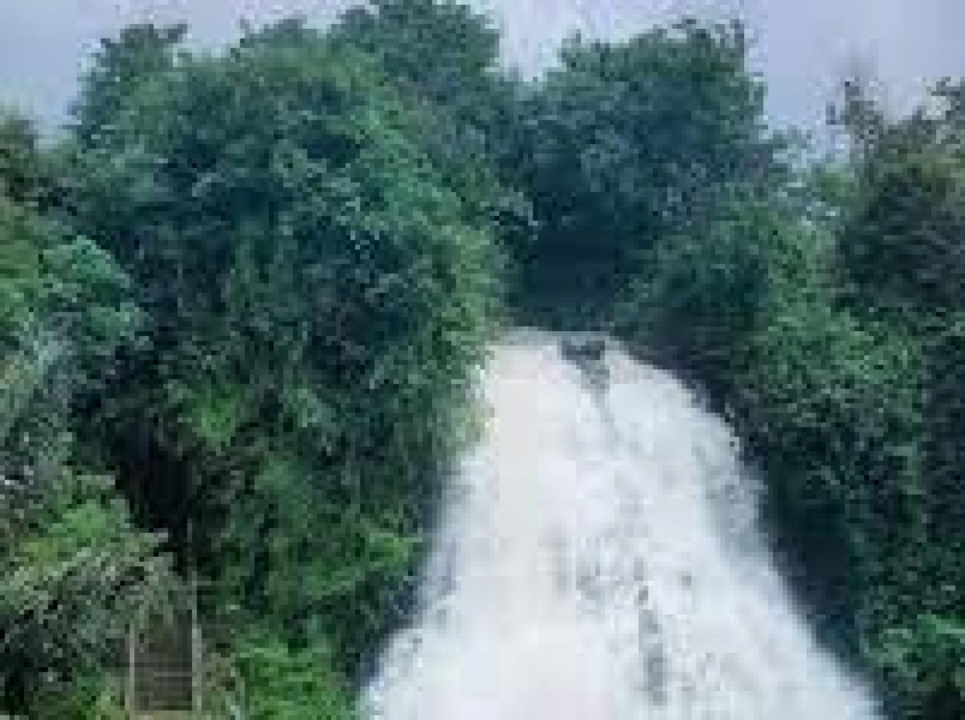 Air Terjun Tenjong (jembatan Cinta)